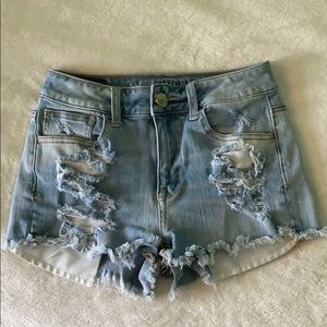 Light wash American eagle jean shorts